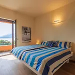 Casa Bella Vista לבנו